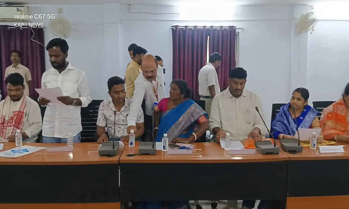 लॉटरी से तय हुआ पाकुड़ नगर परिषद उपाध्यक्ष का चुनाव, राणा ओझा बने विजेता