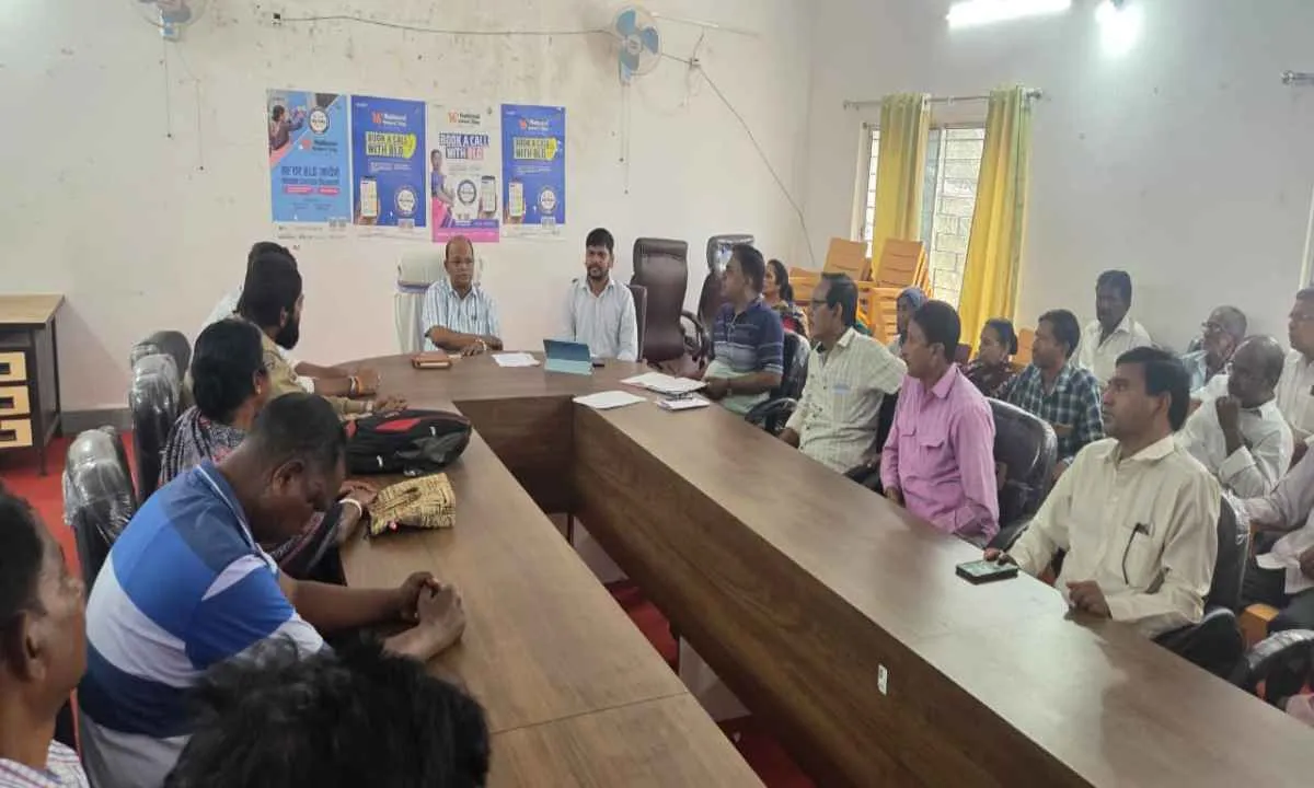 Dumka News: 6 माह से राशन नहीं लेने वालों की सूची 2 दिनों में देने का अल्टीमेटम