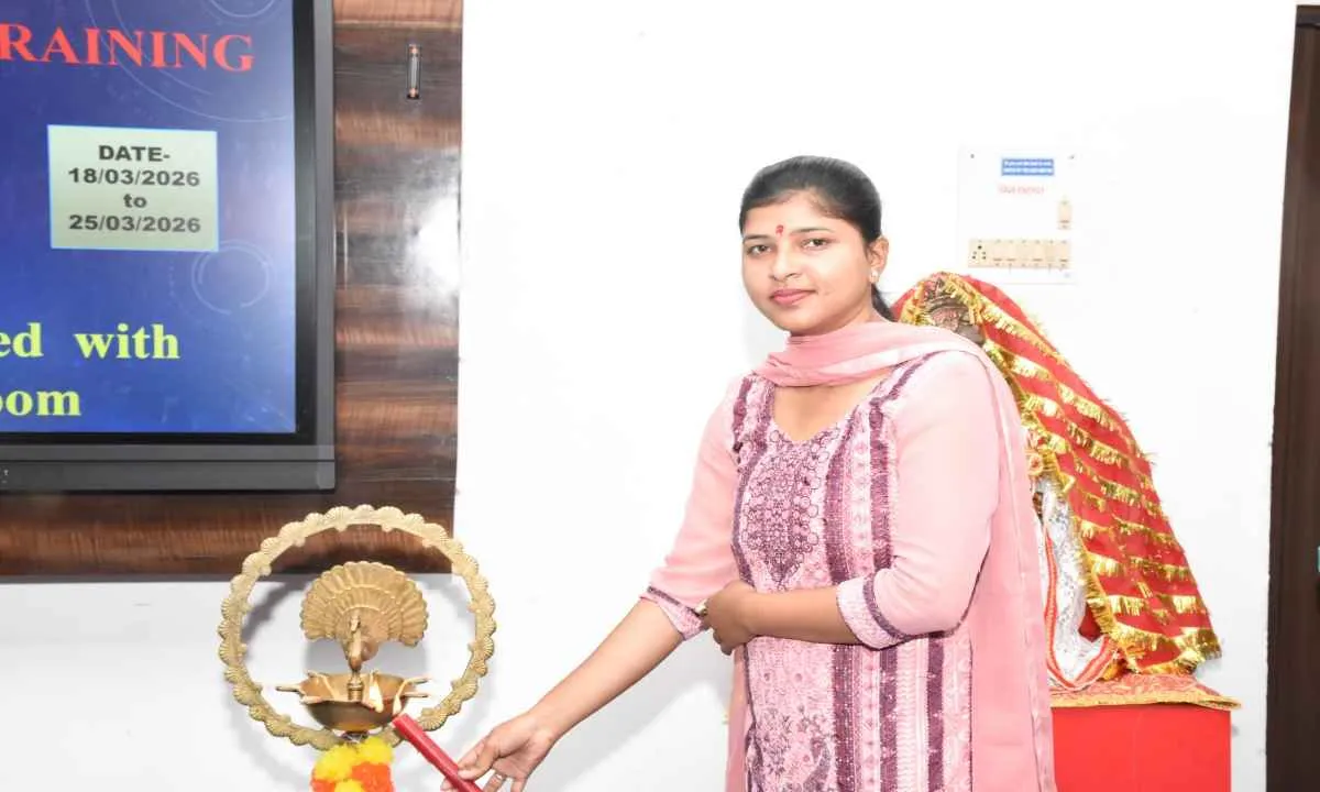 Koderma News : ग्रिजली कॉलेज ऑफ एजुकेशन में छः दिवसीय रोजगार कौशल प्रशिक्षण कार्यक्रम का शुभारंभ