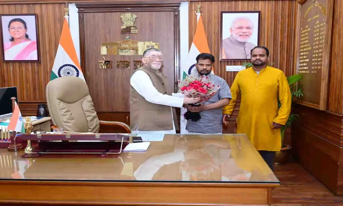 Hazaribagh News: प्रकाश सोनी ने जीएसटी एवं अन्य टैक्स के खिलाफ राज्यपाल को सौंपा ज्ञापन 