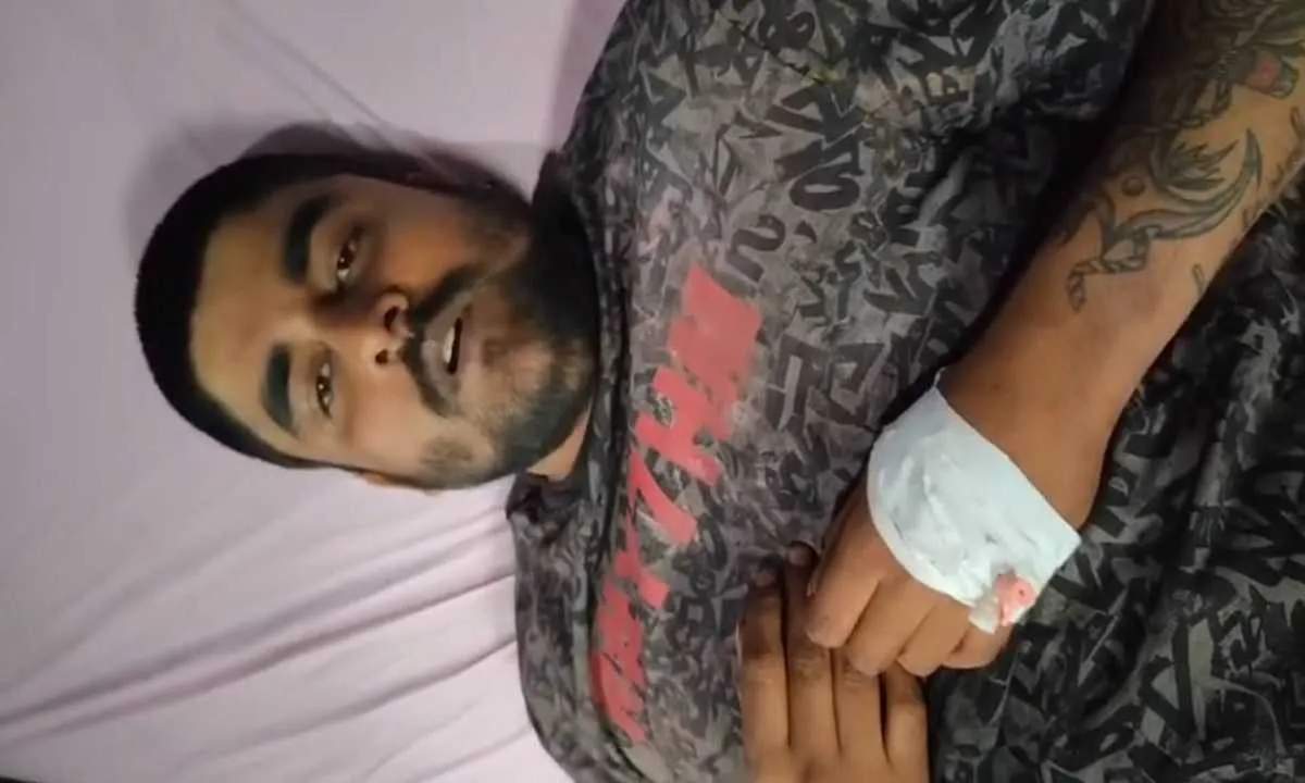 Dhanbad News: फुटबॉल ग्राउंड में हुई फायरिंग में तीन घायल, आरोपियों की तलाश में जुटी पुलिस