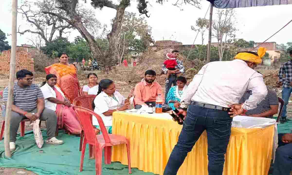 Hazaribagh News: रामनवमी जुलूस में 85 को लगी चोट, किसी को रेफर करने की नहीं पड़ी नौबत