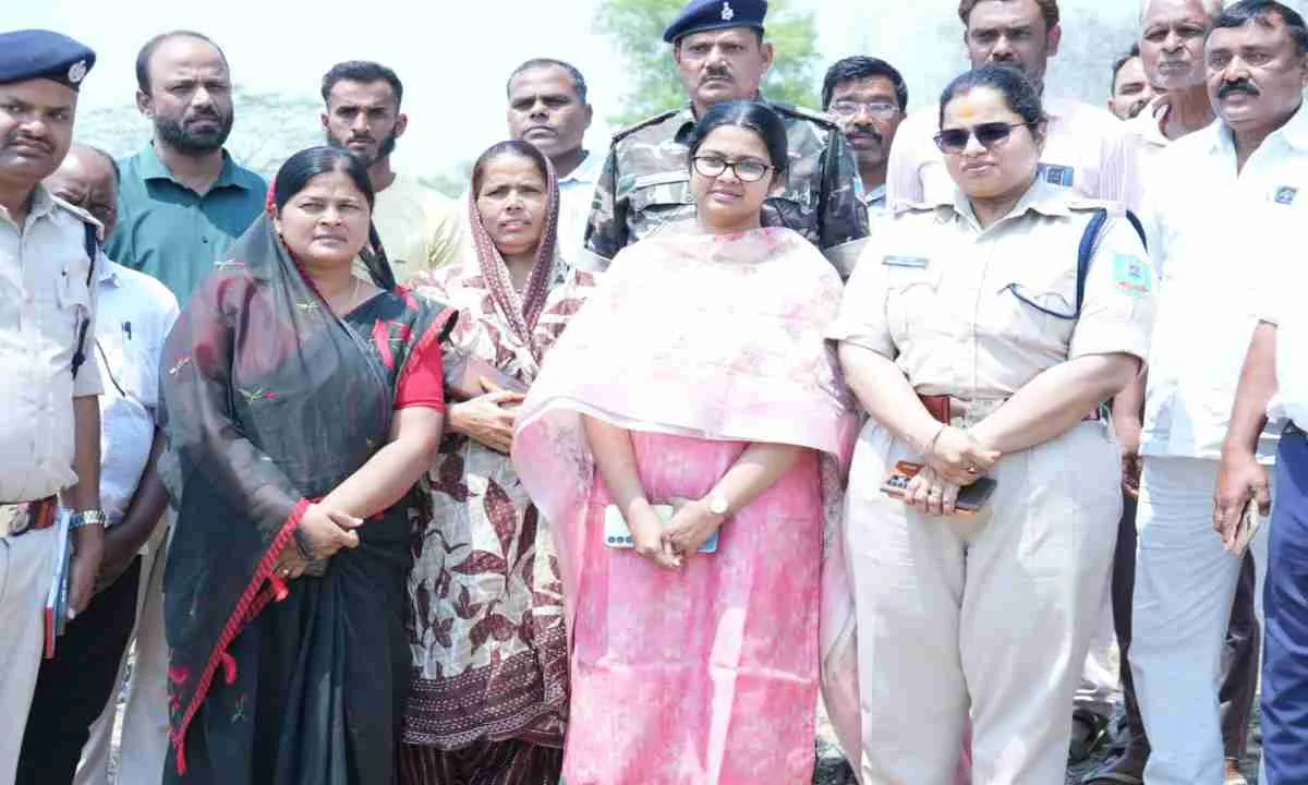 Palamu News : रामनवमी को लेकर प्रशासन अलर्ट, डीसी-एसपी ने संवेदनशील इलाकों में की बैठक