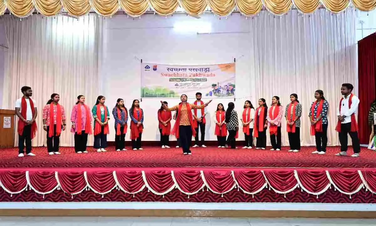 Bokaro News: जनरल अस्पताल के स्कूल ऑफ नर्सिंग के विद्यार्थियों ने दिया सांस्कृतिक प्रस्तुति 