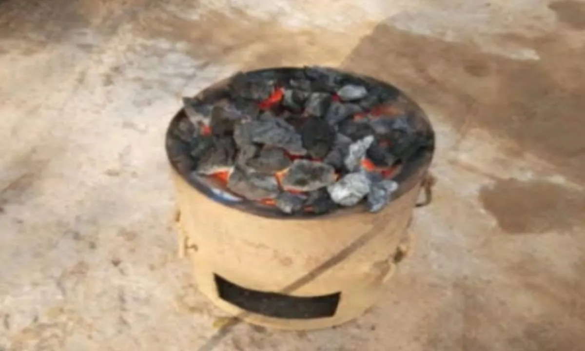 साहिबगंज में गैस की किल्लत, कोयले की अंगीठी ने फिर पकड़ी रफ्तार