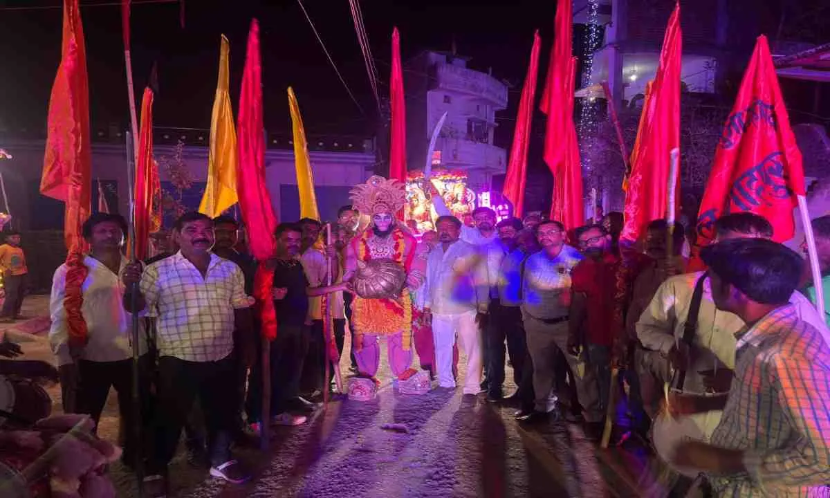 Palamu News : रामनवमी के अवसर पर शाहपुर में भव्य मंगलवारी जुलूस, जयकारों से गूंजा नगर