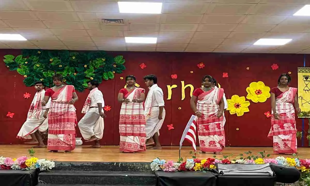 Ranchi News : एनयूएसआरएल में सरहुल पूर्व संध्या कार्यक्रम, महादेव टोप्पो ने आदिवासी संस्कृति और प्रकृति पर दी जानकारी