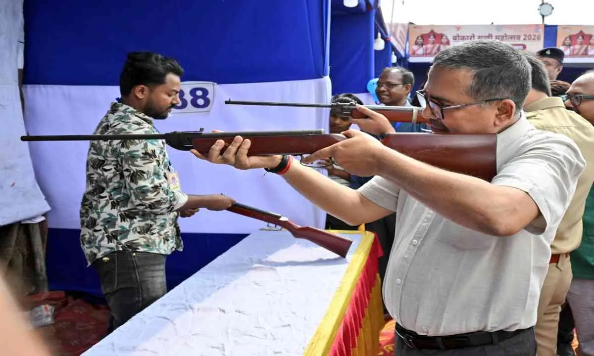 Bokaro News: सखी महोत्सव में उत्पादों की बिक्री के साथ मनोरंजन के साधन भी उपलब्ध