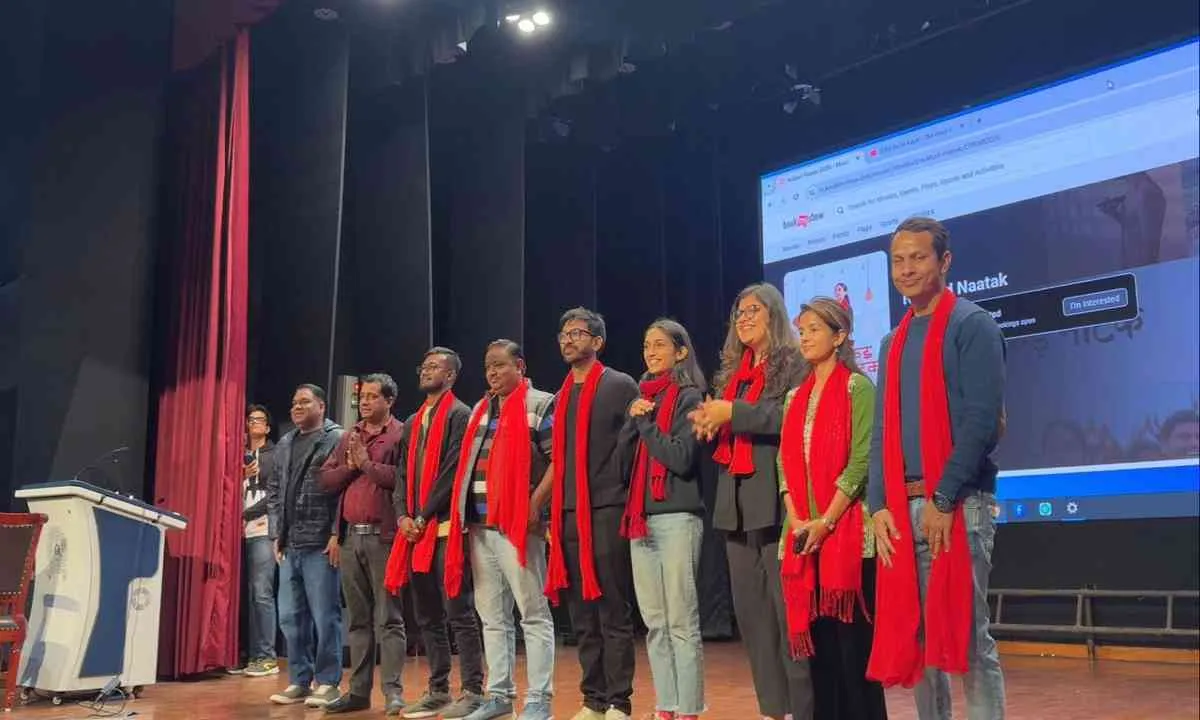 Dhanbad News : रिलीज हुई फिल्म ‘नुक्कड़ नाटक’, स्थानीय कलाकारों की प्रतिभा को मिला मंच