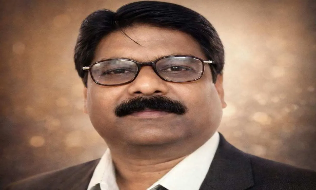 गिरिडीह में जर्जर सड़क से लोगों की बढ़ी परेशानी, सुनील खंडेलवाल ने मरम्मत की उठाई मांग