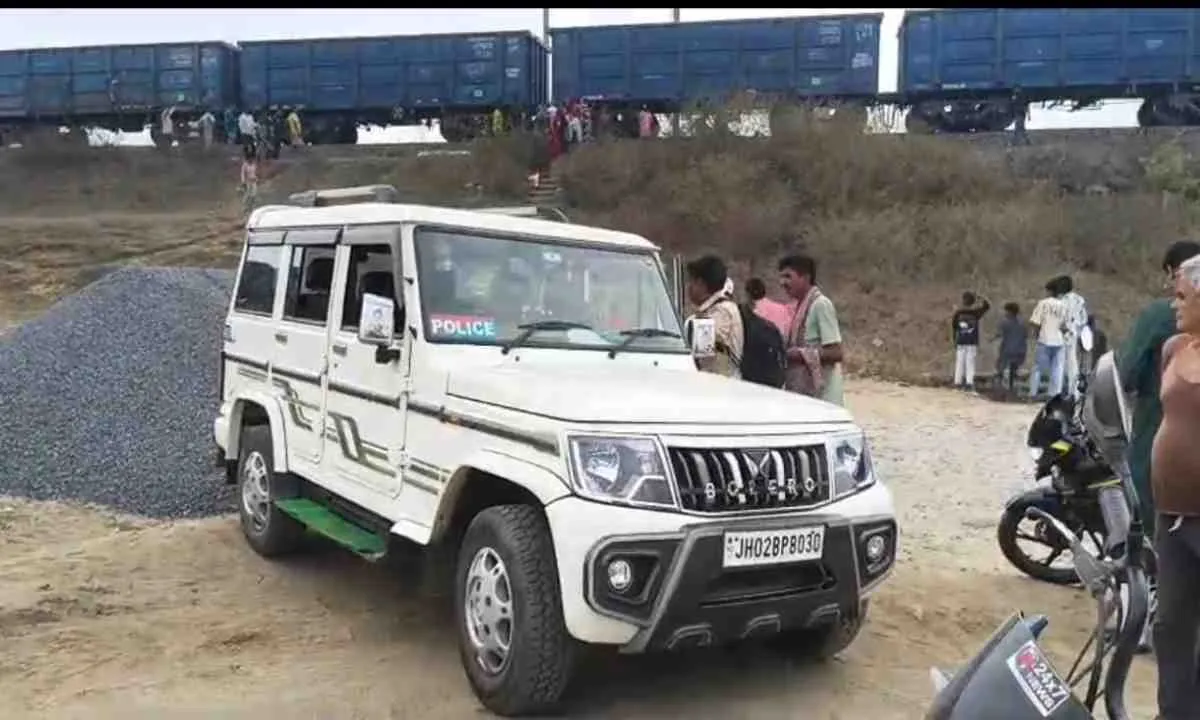 Hazaribagh News: दर्दनाक रेल दुर्घटना में युवक की मौत, वंदे भारत की टक्कर से गई जान