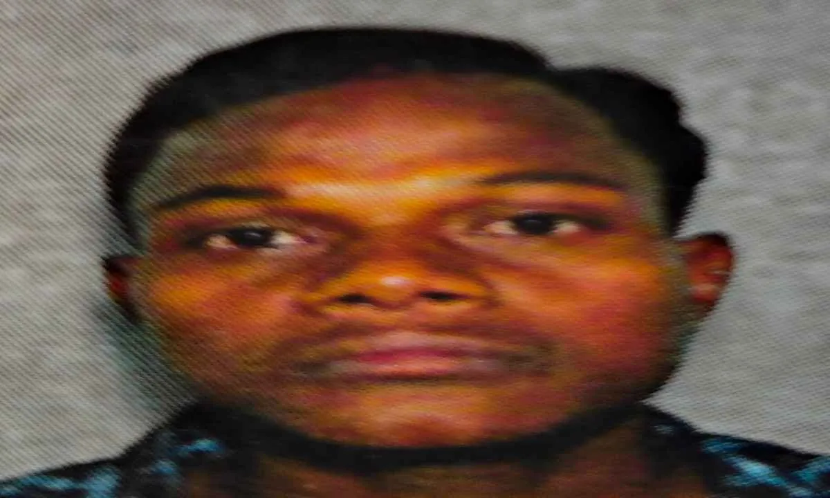 Chaibasa News: शादी की खुशियां मातम में बदलीं, सड़क हादसे में मजदूर की दर्दनाक मौत