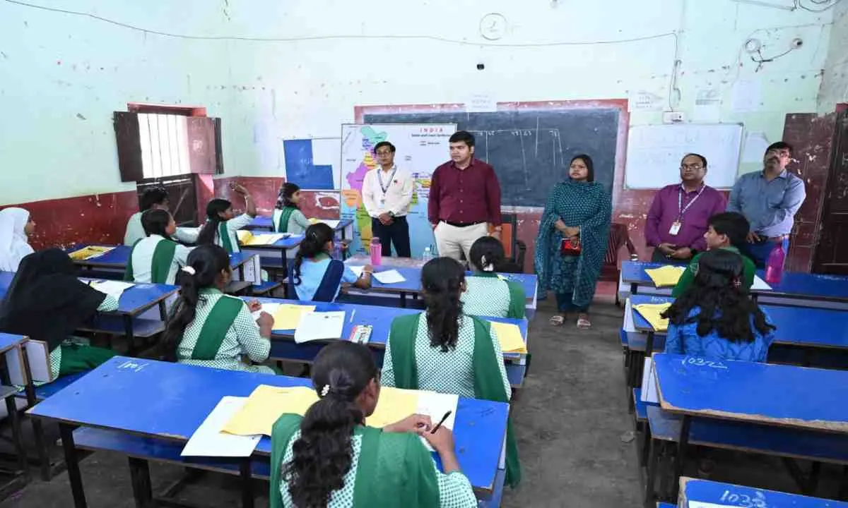 Pakur News: आकांक्षा परीक्षा 2026 शांतिपूर्ण माहौल में संपन्न