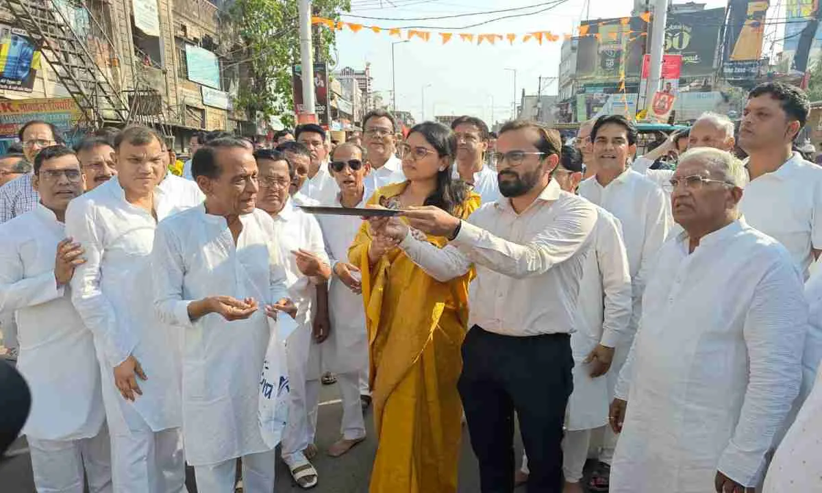 Koderma News: जैन समाज ने धूमधाम से मनाया महावीर जयंती महोत्सव