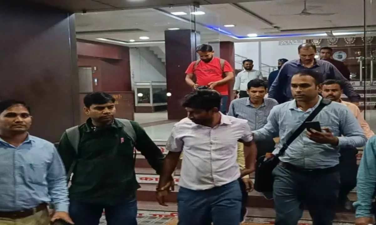 सीबीआई का बड़ा एक्शन: विद्युत अभियंता रिश्वत लेते गिरफ्तार