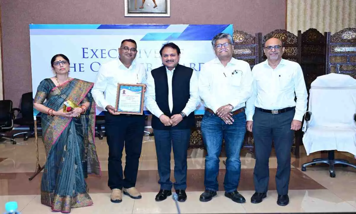 Bokaro News: एग्जीक्यूटिव ऑफ द क्वार्टर' पुरस्कार से सम्मानित हुए बीएसएल के उत्कृष्ट अधिकारी