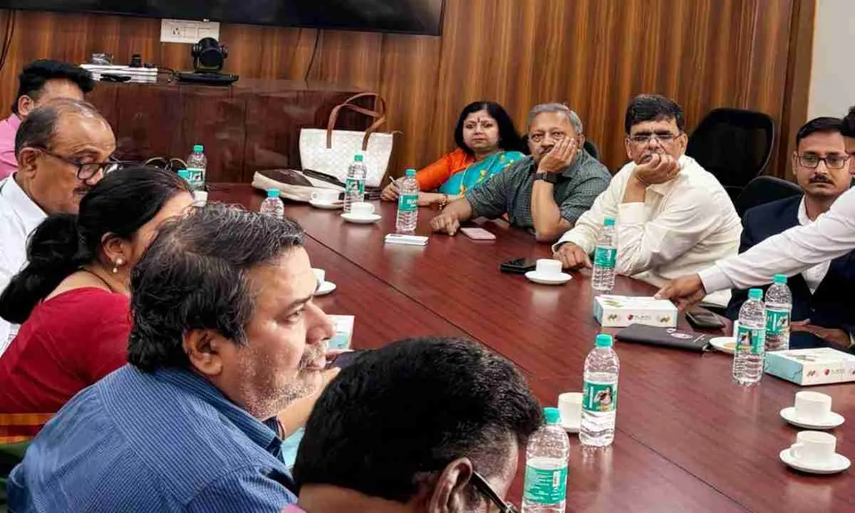 Hazaribagh News: VBU और उच्च शिक्षा निदेशालय के बीच MoU: 'सेंटर ऑफ एकेडमिक एक्सीलेंस' बनेगा विश्वविद्यालय