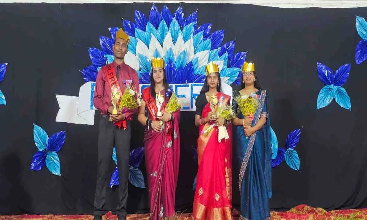 Ranchi News : कैंब्रिज बीएड कॉलेज में फ्रेसर्श वेलकम पार्टी का आयोजन