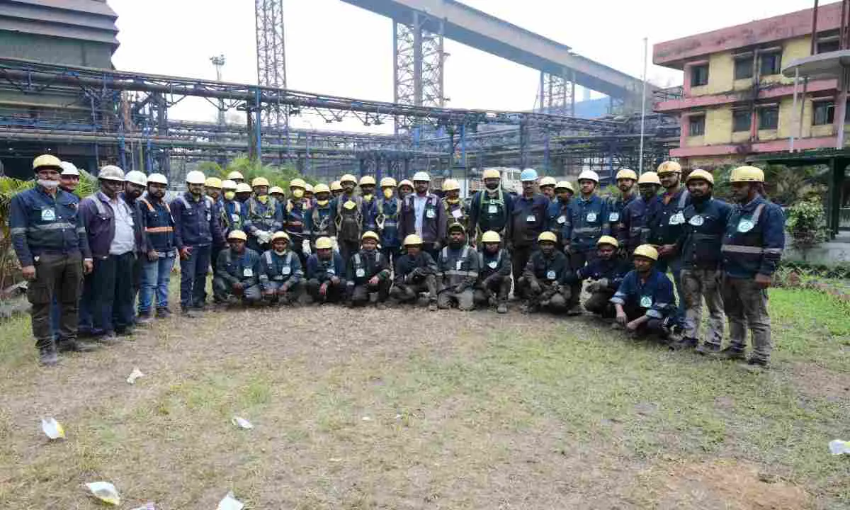 Bokaro News : बीएसएल के नव सृजन पार्क में 55वां राष्ट्रीय सुरक्षा दिवस आयोजित