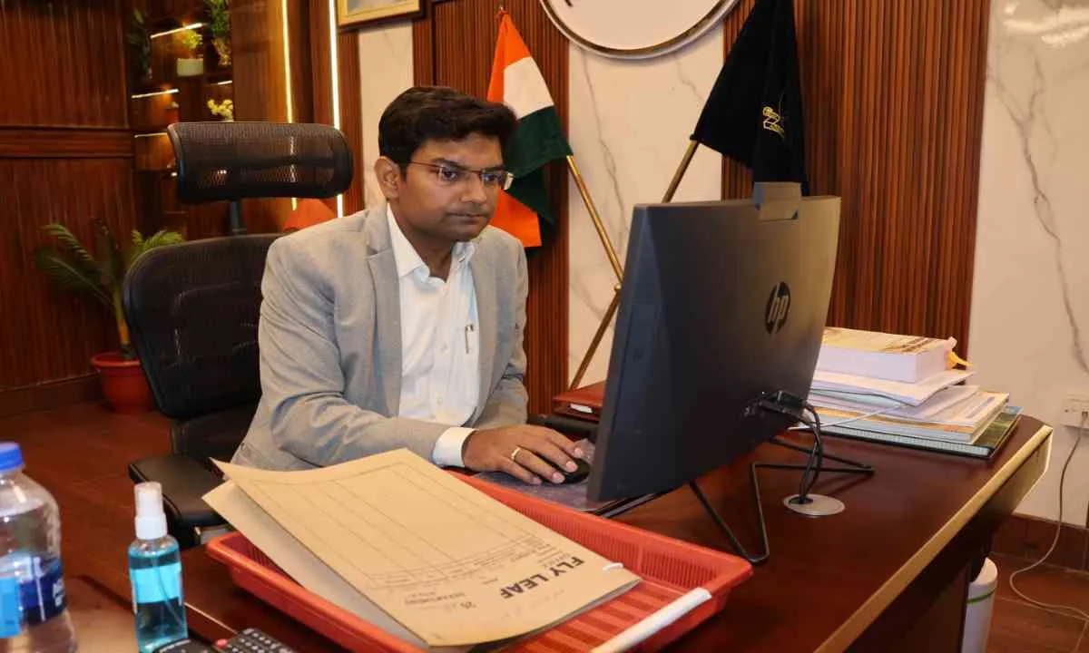 Dumka News: जनगणना 2027 की तैयारी शुरू, उपायुक्त ने वीडियो कॉन्फ्रेंसिंग के जरिए दिए सख्त निर्देश