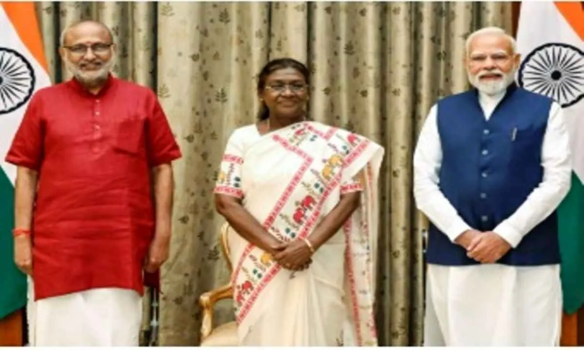 आंध्र प्रदेश बस हादसे पर देश गमगीन: राष्ट्रपति और प्रधानमंत्री ने जताया शोक, राहत राशि का एलान