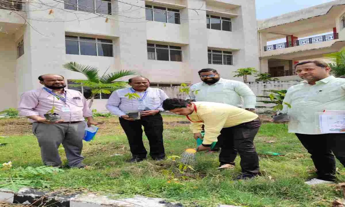 Sahebganj News : मॉडल कॉलेज में उद्यमिता जागरूकता कार्यशाला का सफल आयोजन