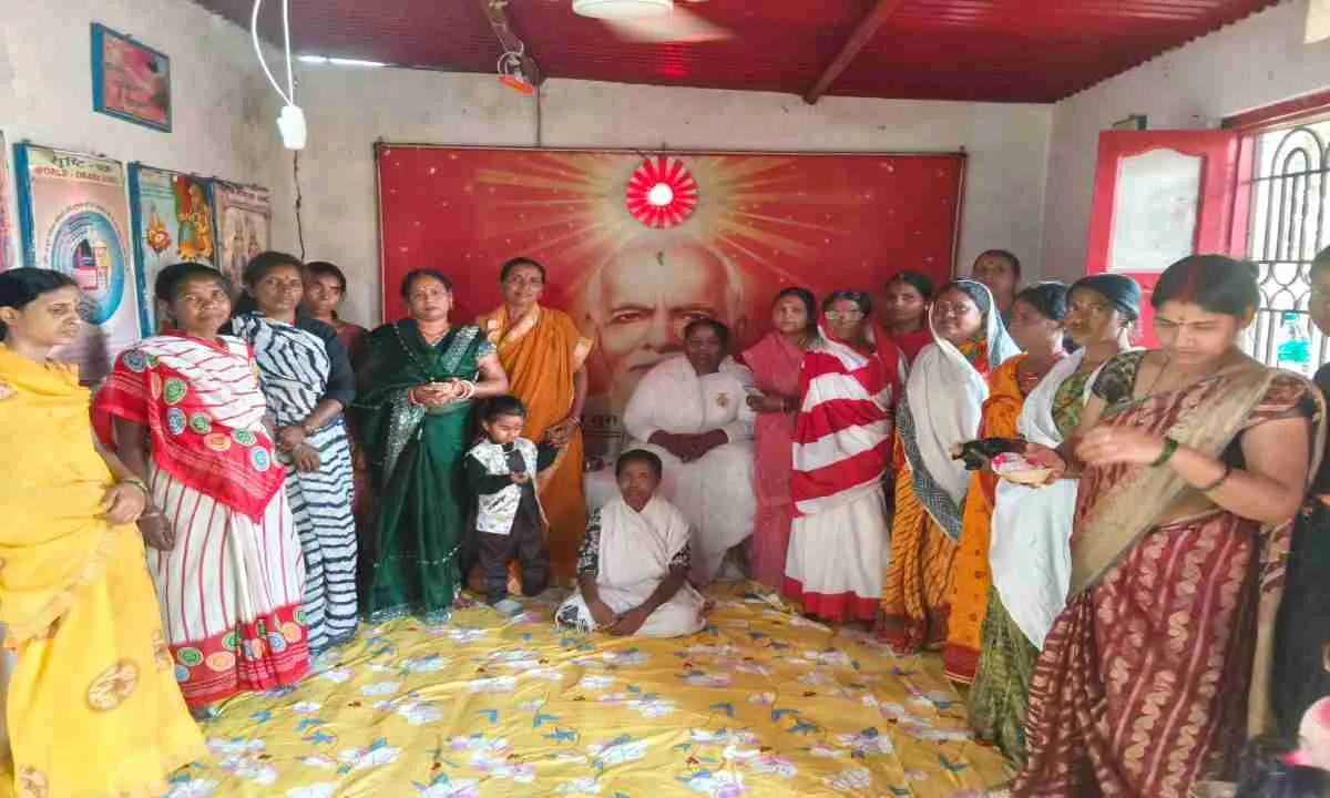 Ranchi News : काँके-पिठोड़िया में सरहुल महोत्सव धूमधाम से संपन्न, संस्कृति और आध्यात्म का अद्भुत संगम