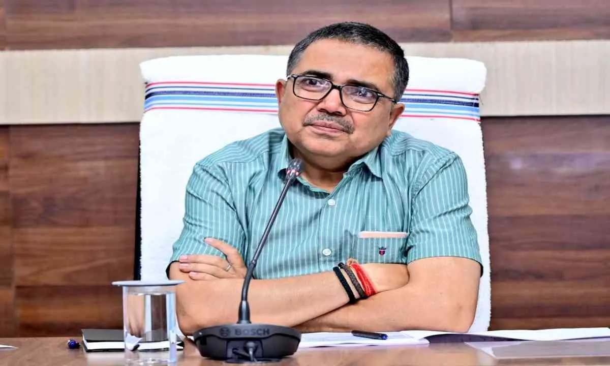 Bokaro News: चन्दनकियारी स्टेडियम निर्माण कार्य की डीसी ने किया समीक्षा बैठक