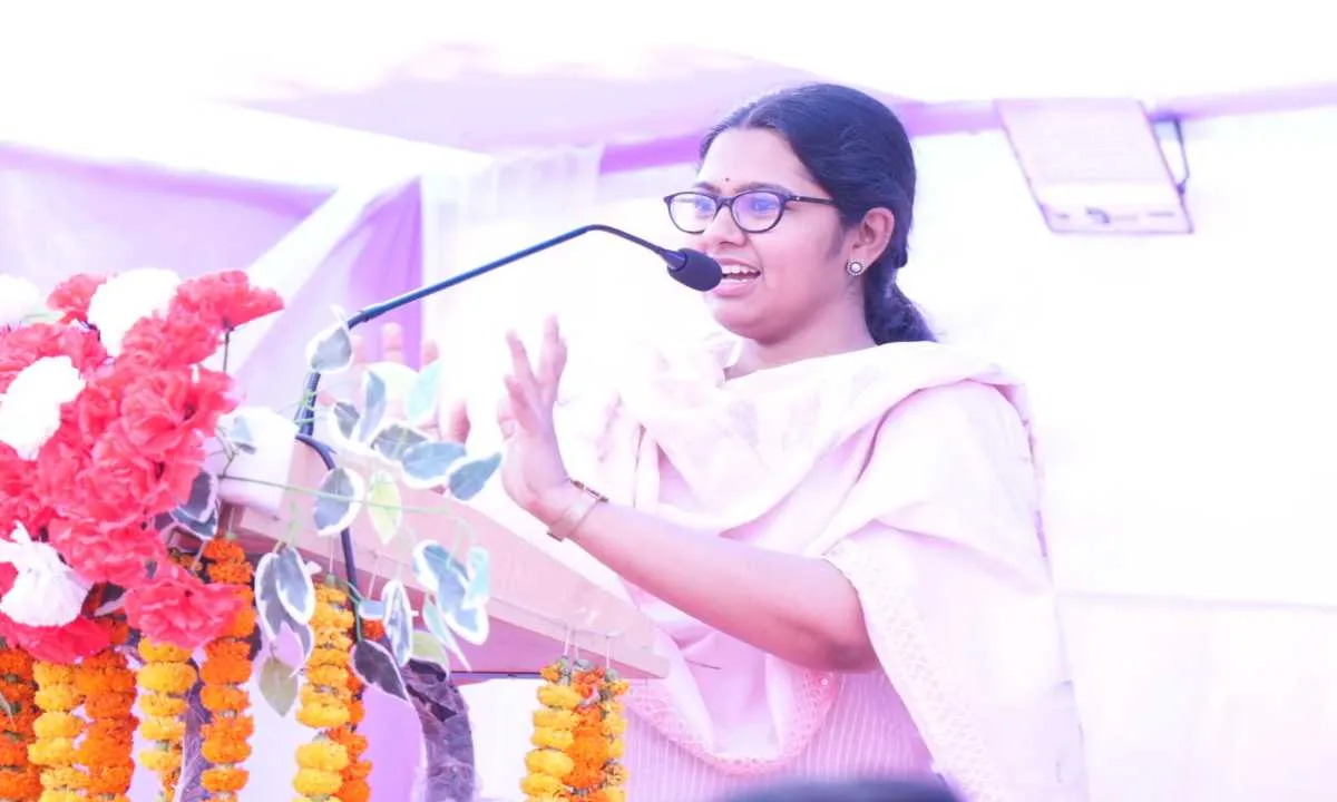 Palamu News: जिला पुस्तकालय में दो दिवसीय पुस्तक मेला संपन्न, डीसी समीरा एस के संदेश से युवाओं में उत्साह