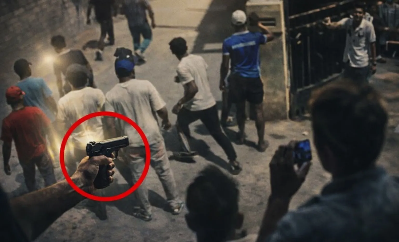 राजधानी रांची में फायरिंग से सनसनी, दो गुट आमने-सामने, CCTV में दिखा खौफनाक सच