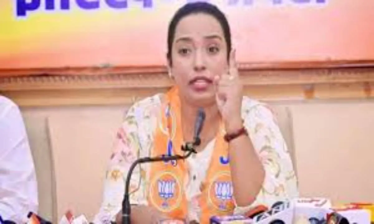 झारखंड सरकार खून देने में नहीं, खून चूसने में लगी है: राफ़िया नाज़