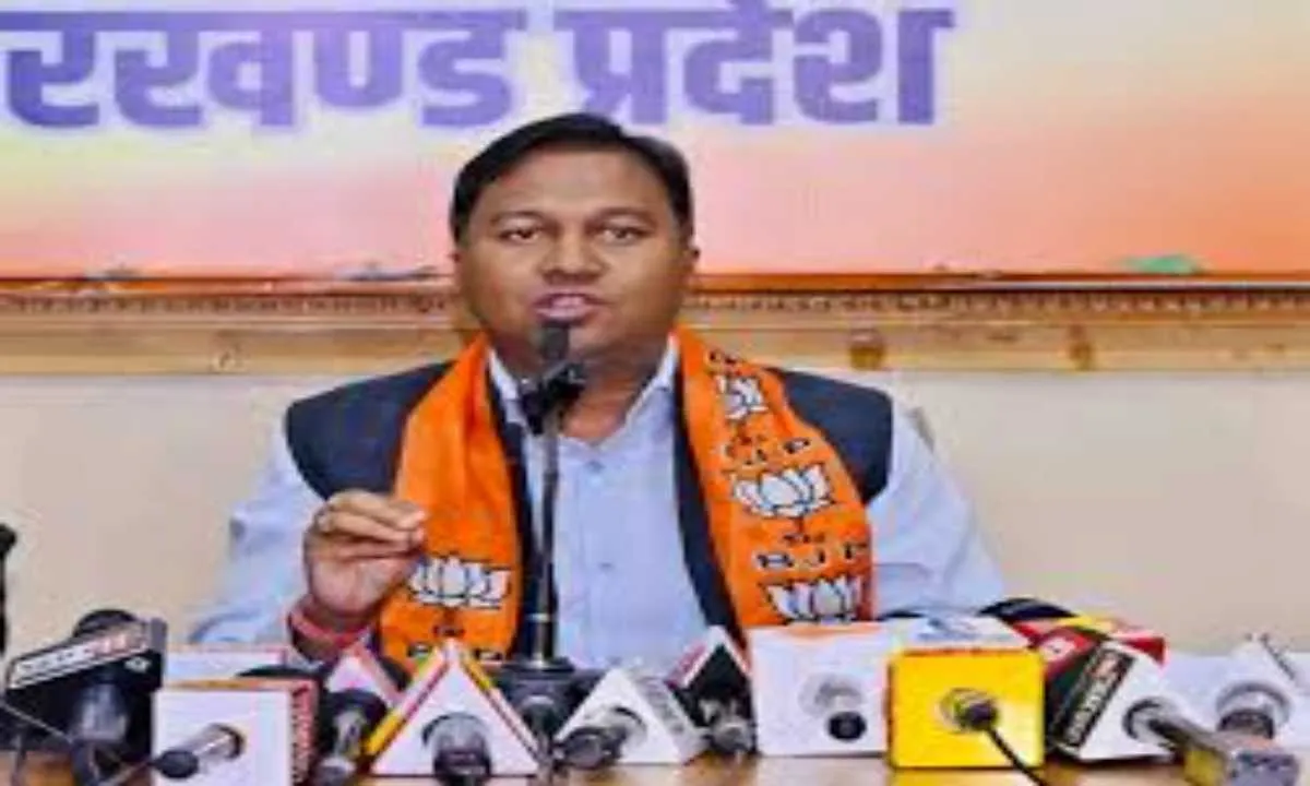 गाड़ियों के जुलूस से नहीं, मजबूत कार्रवाई से सुधरेगी कानून व्यवस्था: अजय साह