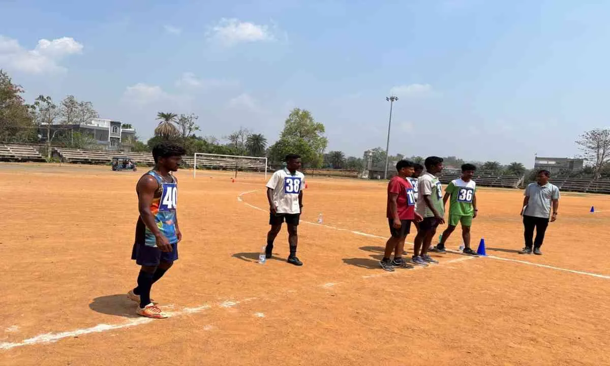 Dumka News: जिला रेफरी ट्रायल का आयोजन, 51 प्रतिभागियों ने लिया हिस्सा