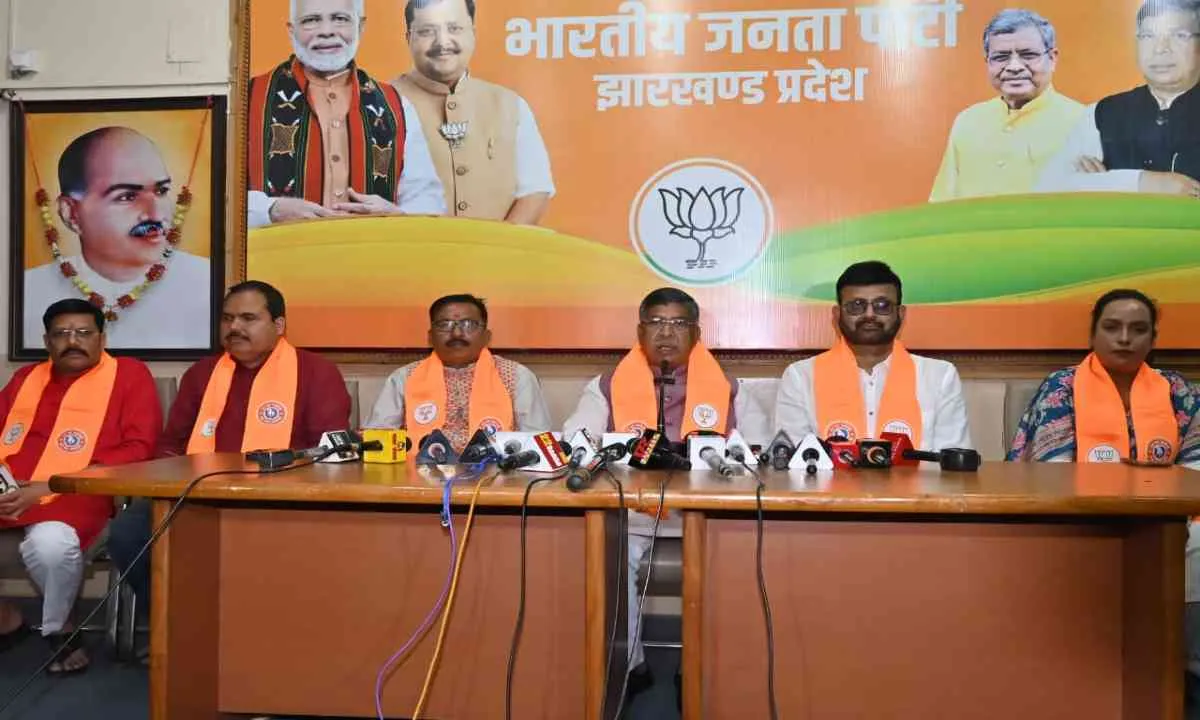 गरीब-गुरबों को रहने का आवास नहीं, हेमंत सोरेन झारखंड में बनाएंगे शीश महल: आदित्य साहू