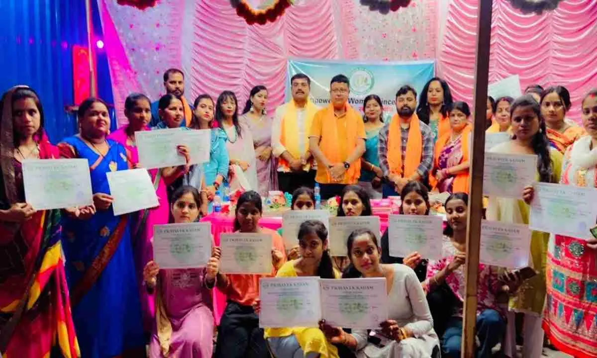 प्रयास एक कदम के ब्यूटी वेलनेस प्रशिक्षण का समापन, 50 महिलाओं को मिला प्रमाणपत्र