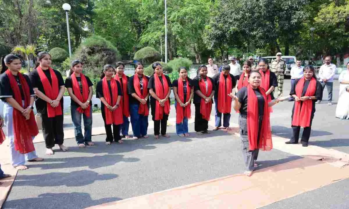 Bokaro News: बीजीएच में नर्सिंग छात्राओं का नुक्कड़ नाटक, स्वच्छता का दिया मजबूत संदेश