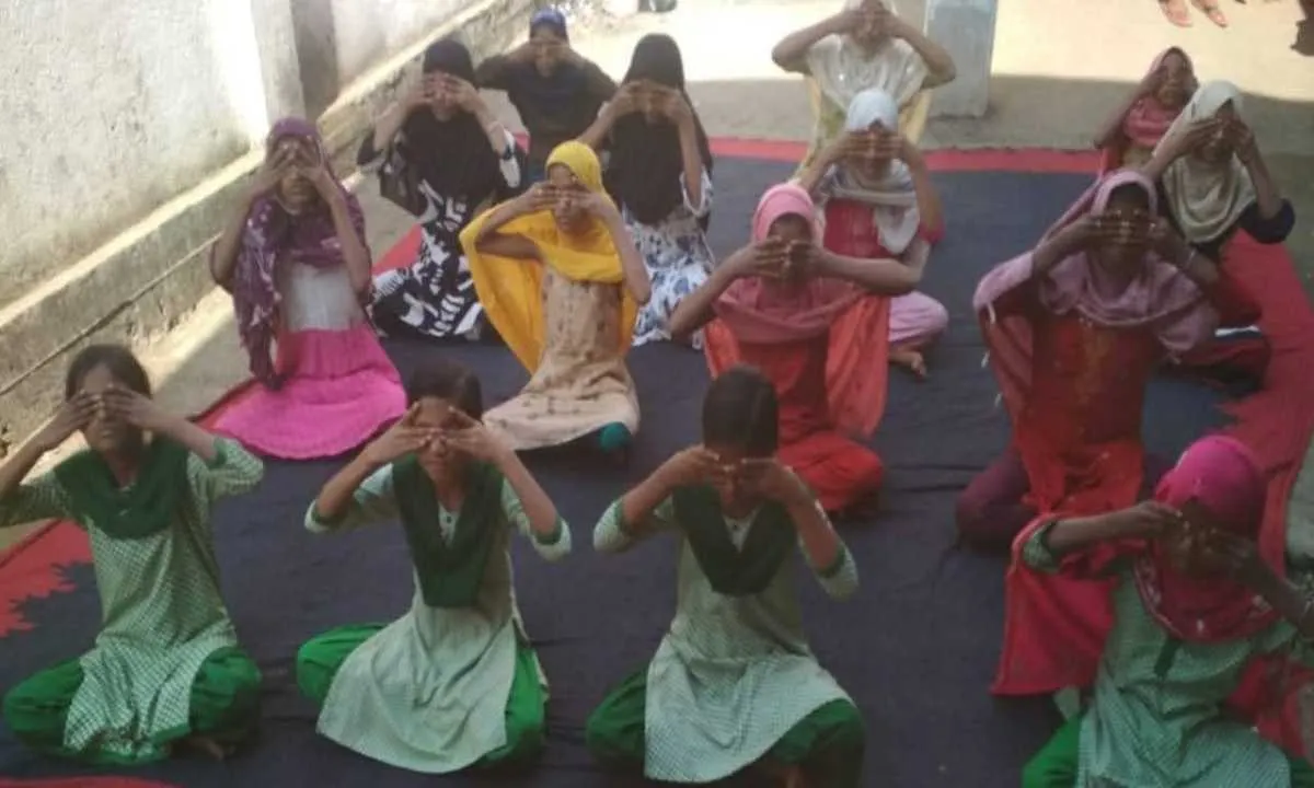 Pakur News : आयुष विभाग का योग अभियान, 39 केंद्रों पर प्रशिक्षण