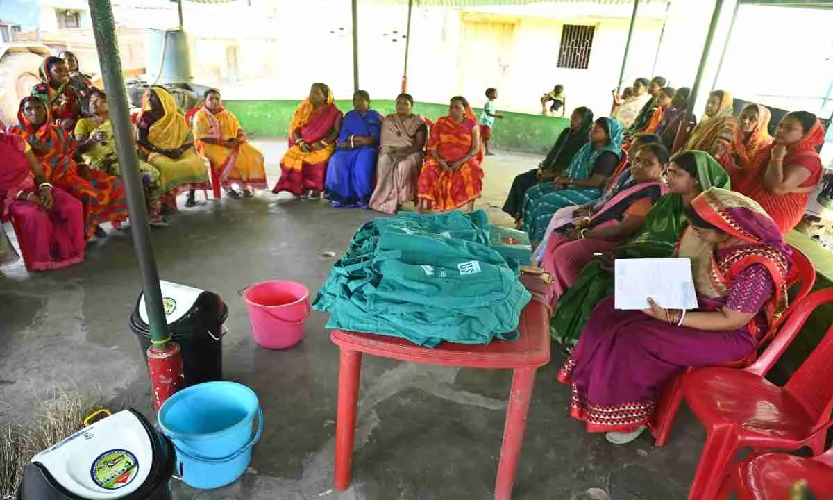 Bokaro News: स्वच्छता से सुंदर होगा बांसगोड़ा: BSL ने स्कूलों और आंगनवाड़ी केंद्रों में चलाया सफाई अभियान