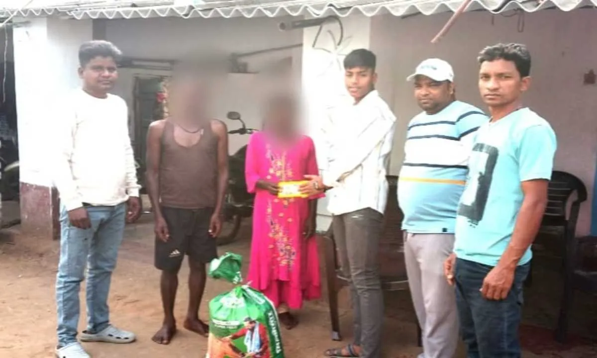 Dhanbad News : जन्मदिन पर जरूरतमंद बहन की शादी में सहयोग कर वीर दत्ता ने पेश की मिसाल