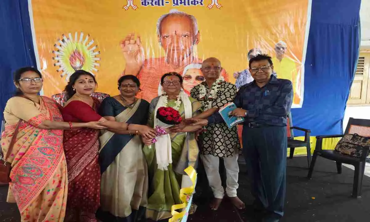 Jamshedpur News : गायत्री परिवार ने धूमधाम से मनाया प्रभाकर राव दंपति का 40वां वैवाहिक वर्ष