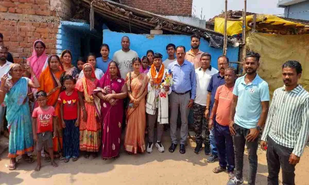 Ramgarh News: बेटे ने पूरा किया दिवंगत पिता का सपना: अमन मुंडा ने खेलो इंडिया कबड्डी में लहराया परचम 