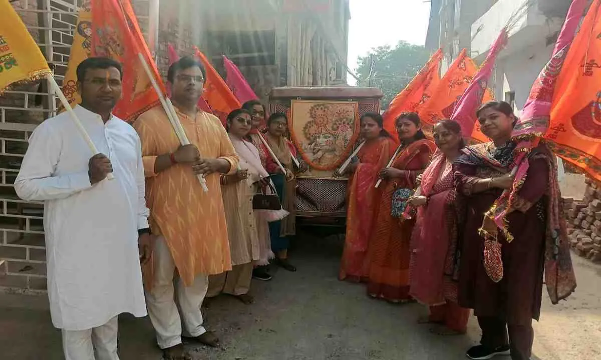 Koderma News: मोहनी एकादशी पर श्याम निशान महिला मंडल ने निकाली निशान यात्रा 