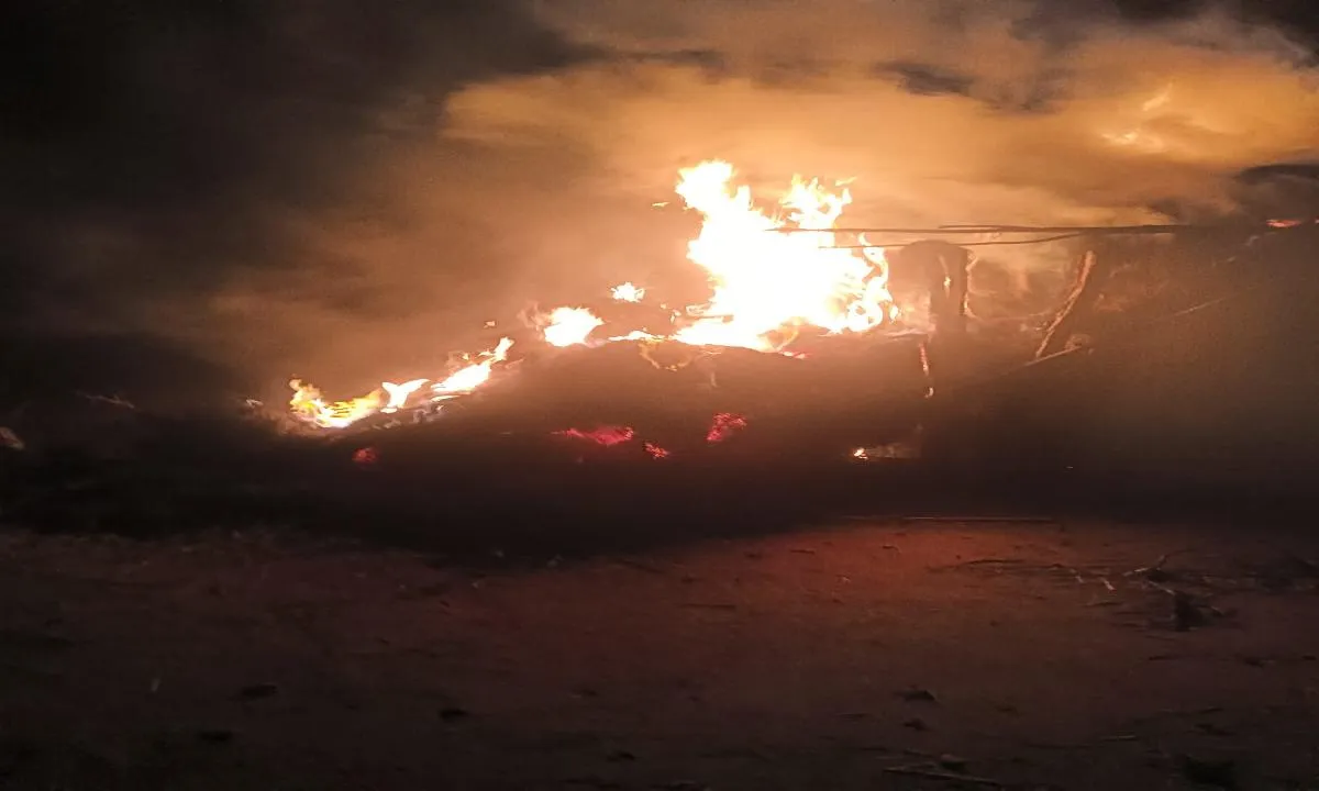 Bokaro News: देर शाम आकाशीय बिजली का कहर: मचान में लगी भीषण आग, किसान का भारी नुकसान