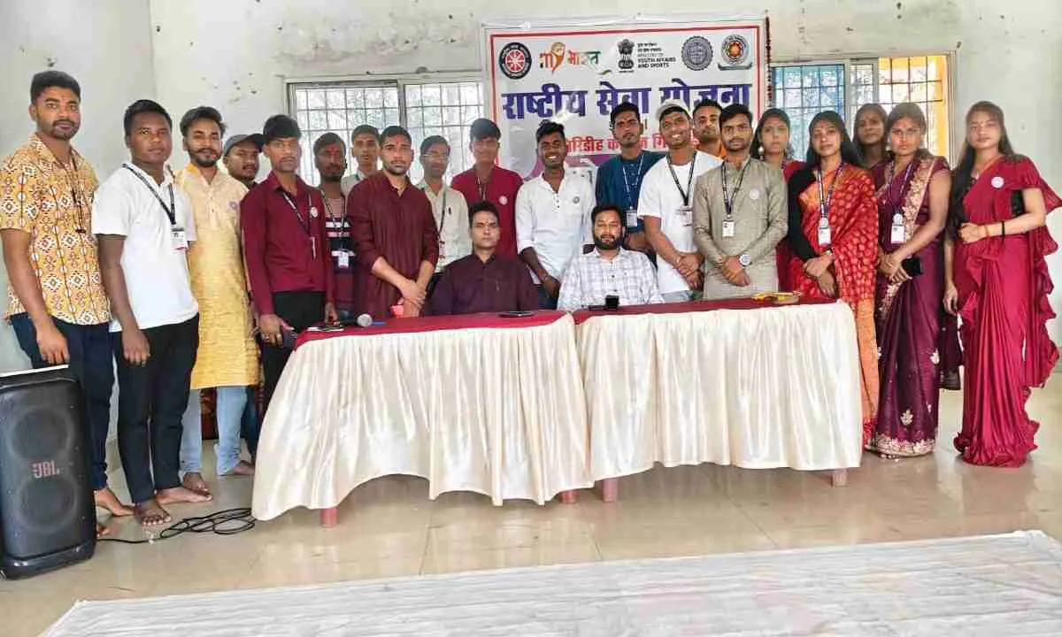 Giridih News: NSS का 7 दिवसीय विशेष शिविर सफल, युवाओं ने दिखाई सामाजिक जिम्मेदारी