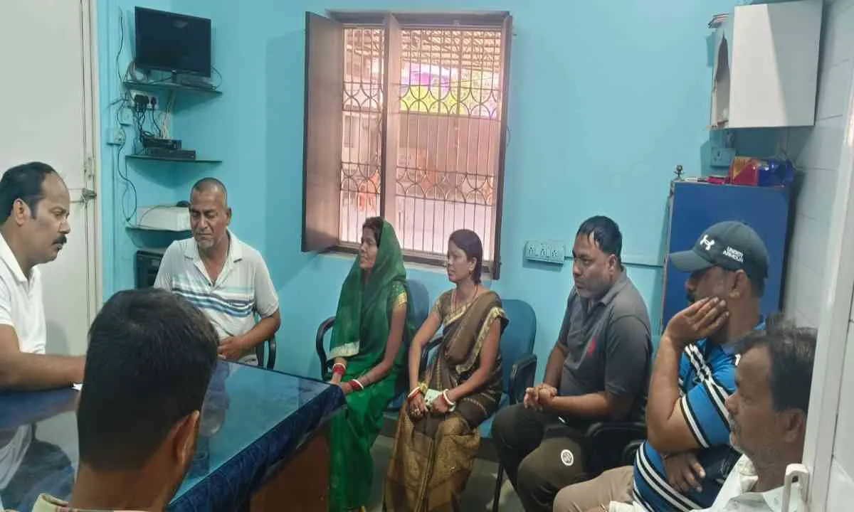Hazaribagh News: झंडा चौक पर अभिषेक वर्मा की चाकू मारकर निर्मम हत्या, विधायक प्रदीप प्रसाद ने जताया शोक