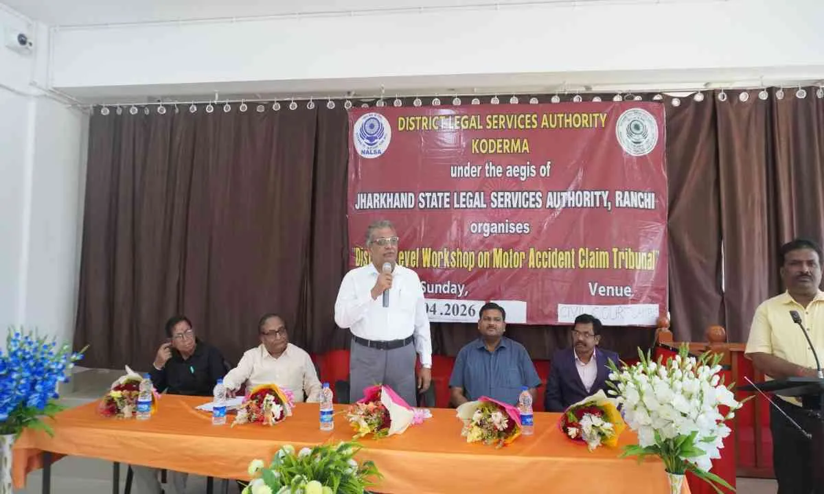 Koderma News: “मानवता की सेवा ही पुलिस का पहला धर्म”: रमाकांत मिश्रा