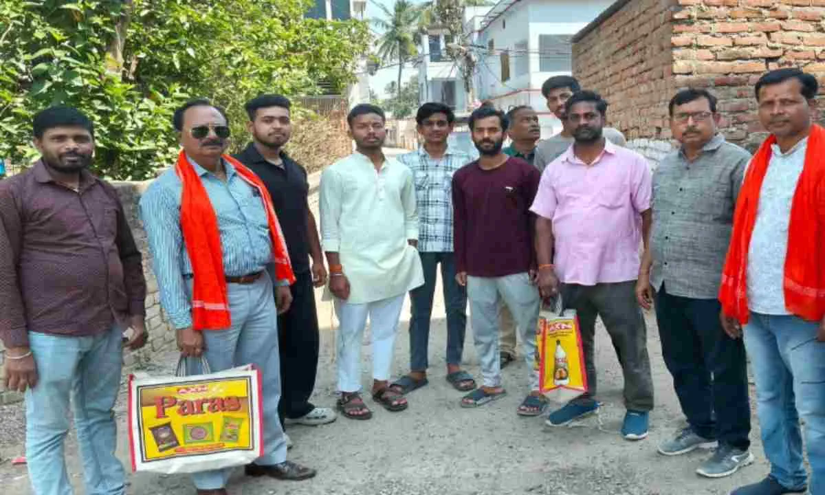 Sahebganj News: महाप्रसाद के लिए अन्न संग्रह-धन संग्रह अभियान जोरों पर, 10 हजार सनातनियों में बंटेंगे महाप्रसाद