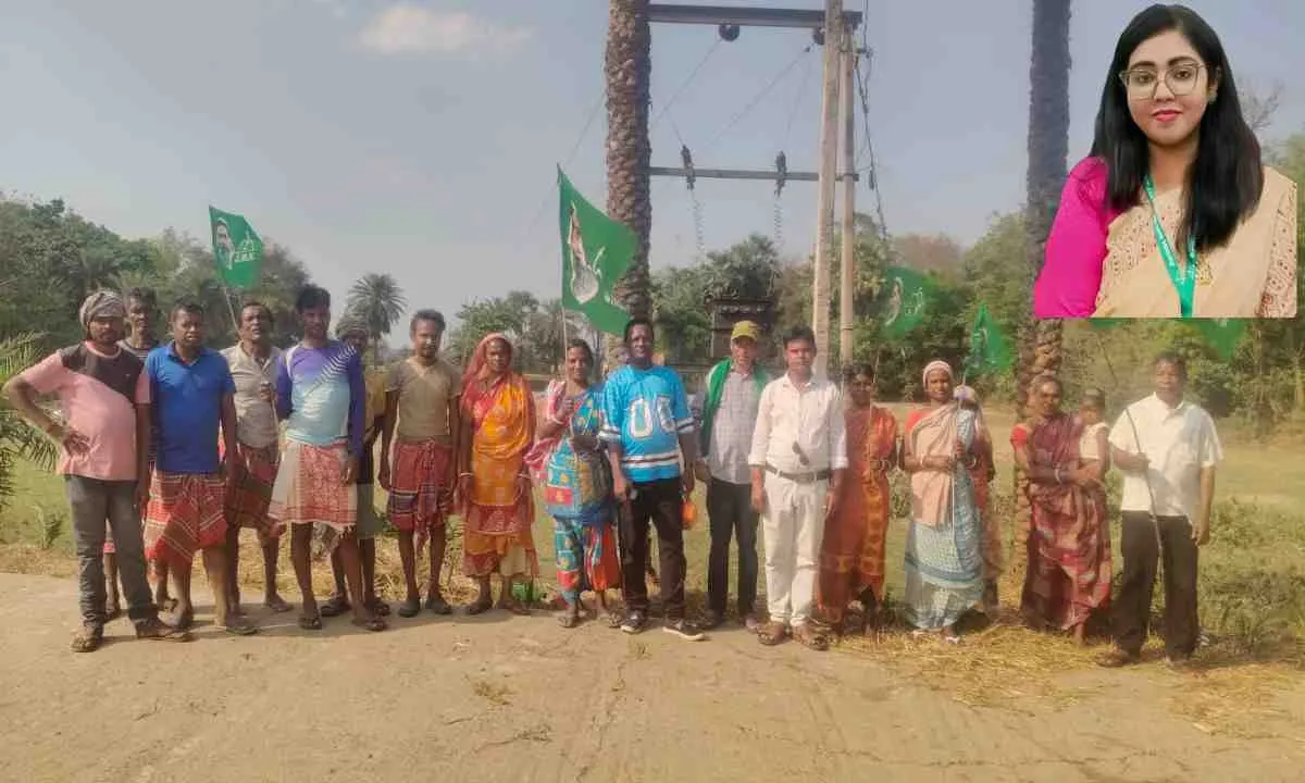 Pakur News: उपासना मरांडी की पहल रंग लाई, घोषपोखर में लगा 25 KVA ट्रांसफार्मर, लौटी बिजली