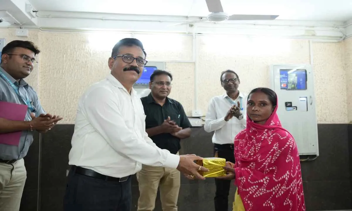 Bokaro News: बीएसएल में 'स्वच्छता पखवाड़ा' के अंतर्गत सफाई मित्रों के लिए सम्मान समारोह का आयोजन