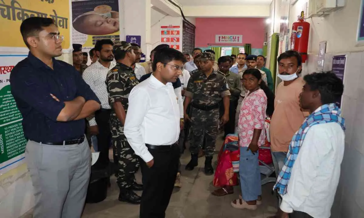 Dumka News: उपायुक्त अभिजीत सिन्हा का मसलिया दौरा, स्वास्थ्य-शिक्षा व्यवस्था की जांच